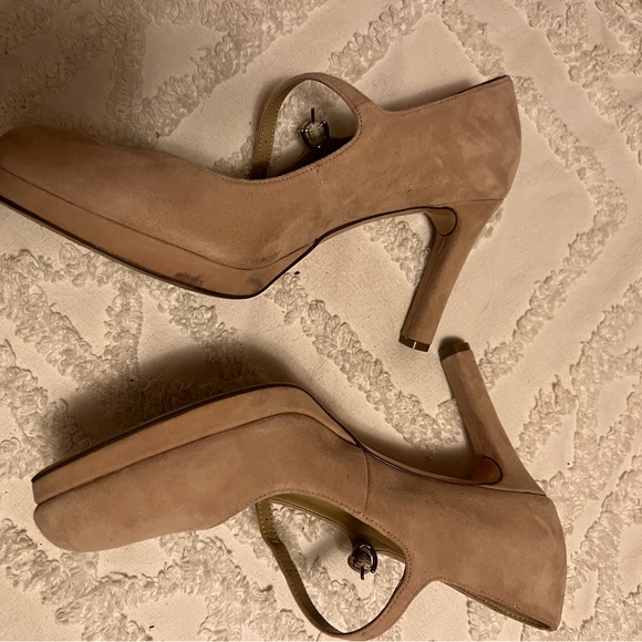 Naturalizer Women's Tan Mary Jane Heels - Picture 2 of 7